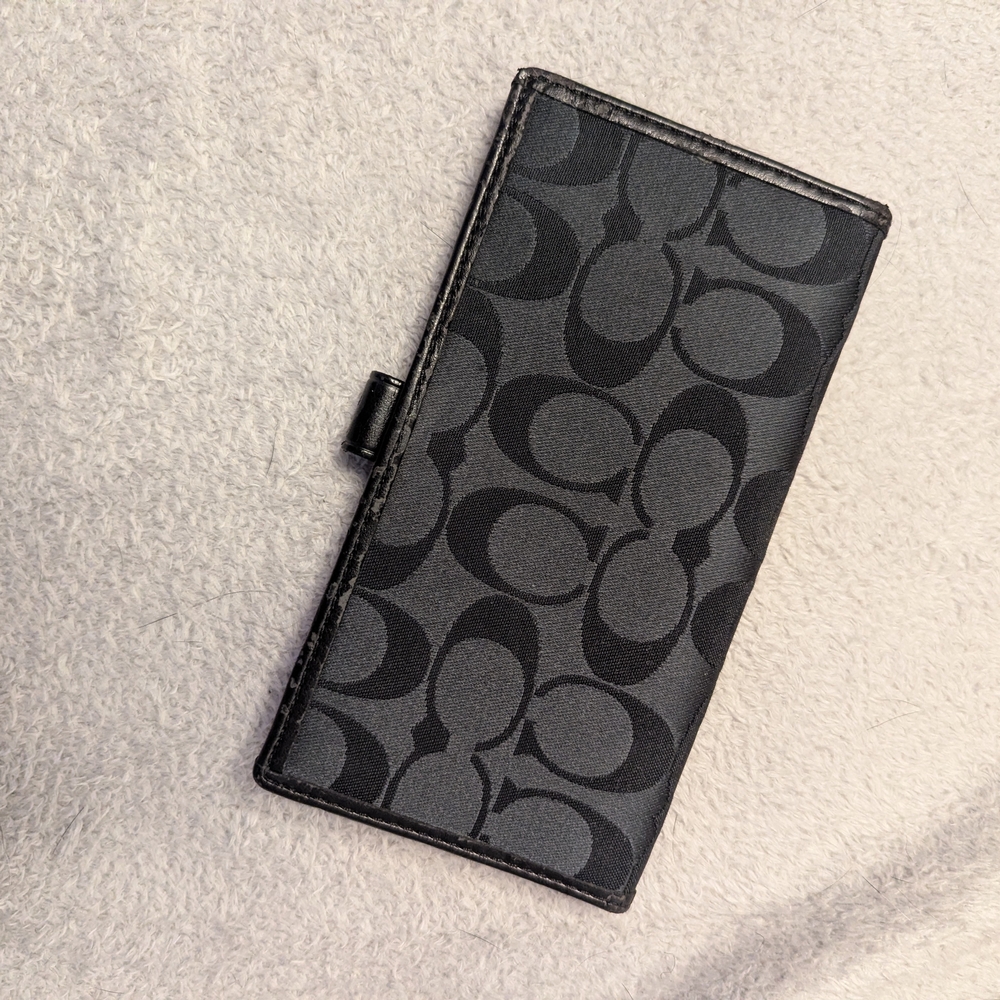 Coach Chequebook Wallet - Picture 2 of 6
